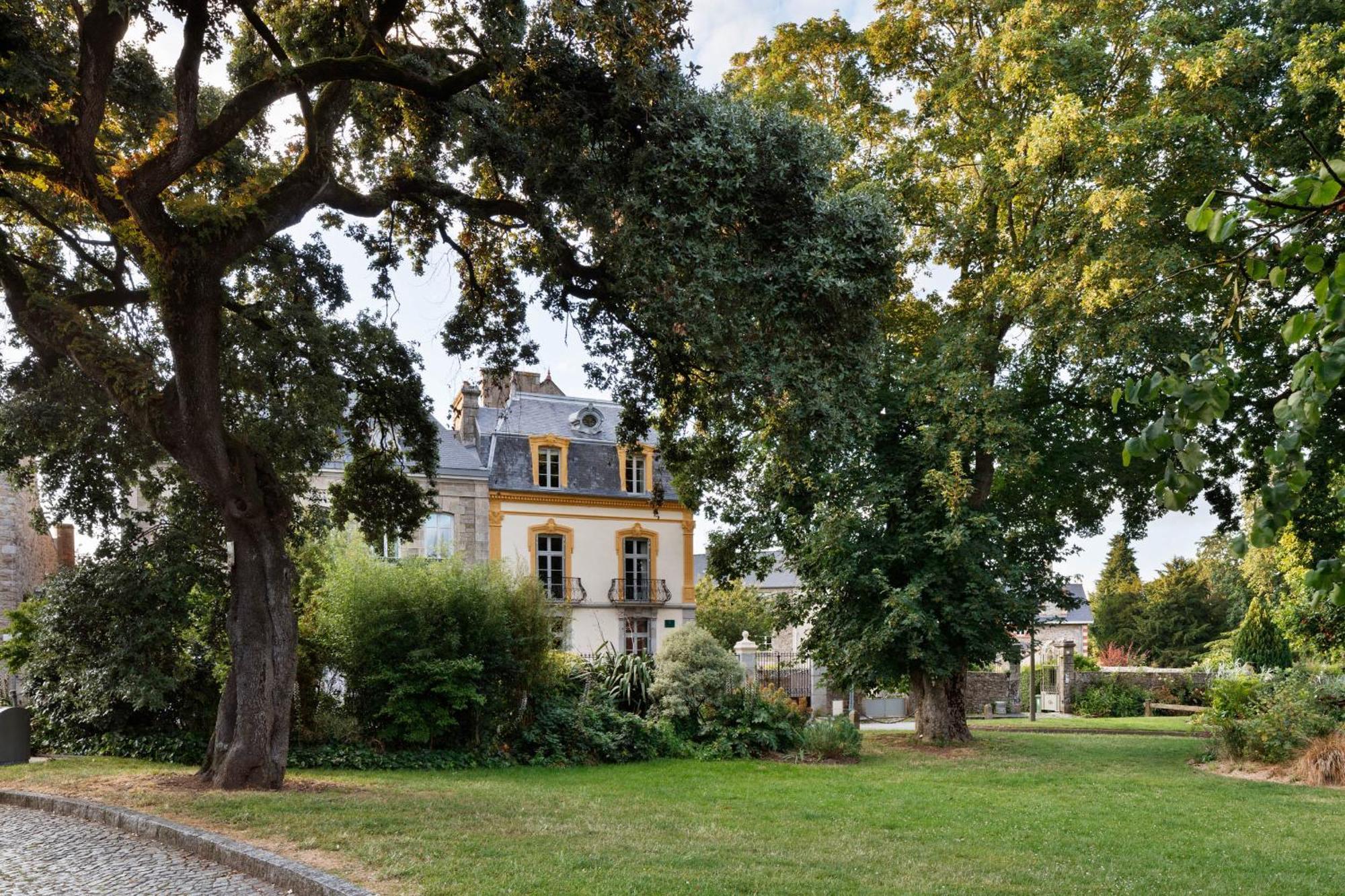 Clos Du Cedre - Chambres D'Hotes D'Exception, Luxury B&B A Dinan Dış mekan fotoğraf